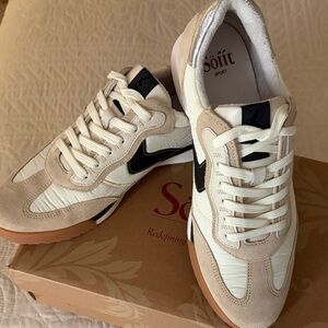 Söfft Sport Cream & Black Retro Runner Sneakers